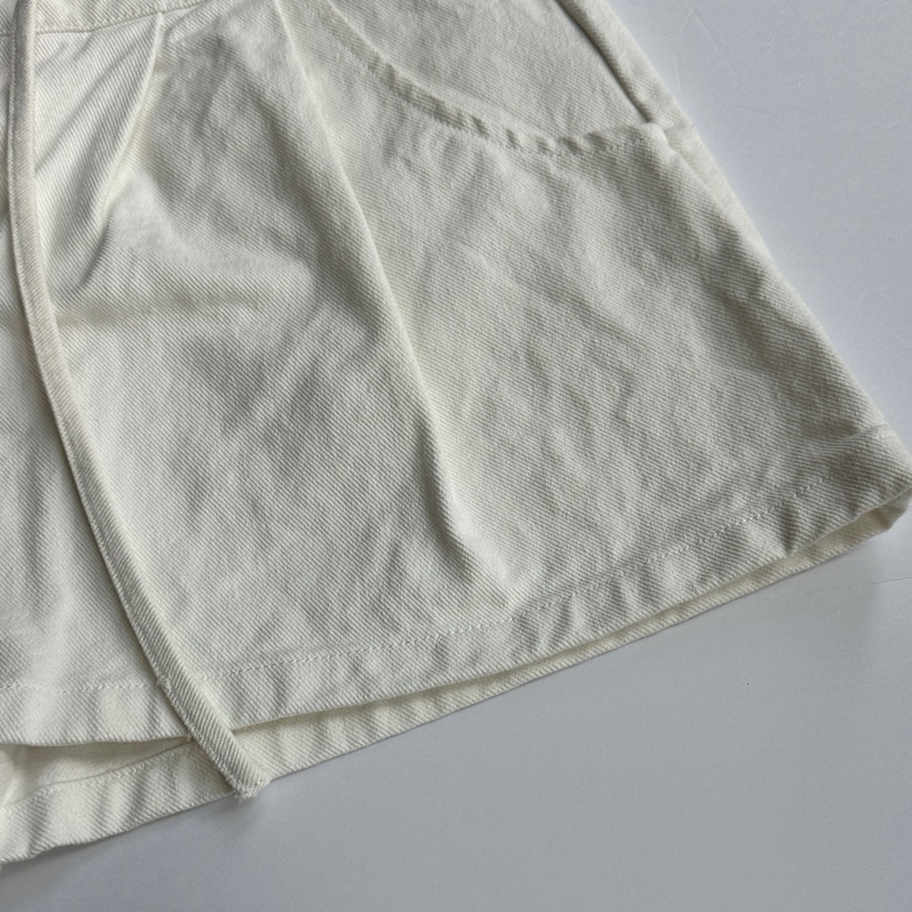 Forever 21 Women's Cream High-Waisted Shorts | Minimalist | Size Large - Picture 5 of 8